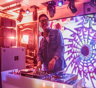 enjoy live DJ music